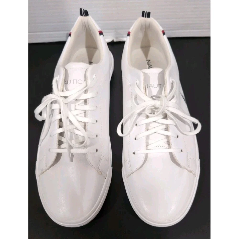NAUTICA GRAVES WHITE LACE UP SNEAKERS MEN'S SIZE 12 GENTLY WORN   EUC